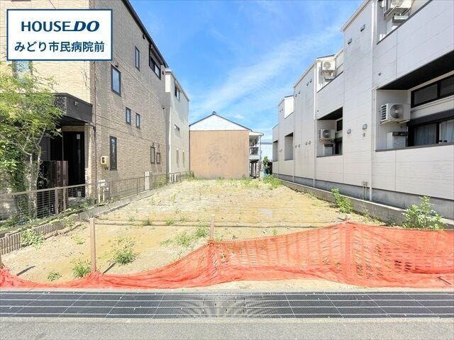 【外観】
【曽根エリア】建築条件なしの売土地になります。
名鉄名古屋本線/左京山駅まで徒歩2分
・平子小学校まで徒歩5分(約380m)
・左京山中学校まで徒歩5分(約400m)