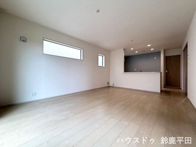 約16帖の開放感のあるLDKでご家族との時間も過ごしやすい空間です。