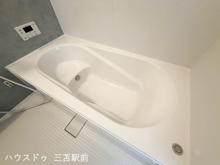 ベンチタイプの浴槽は大人も子供も快適です!