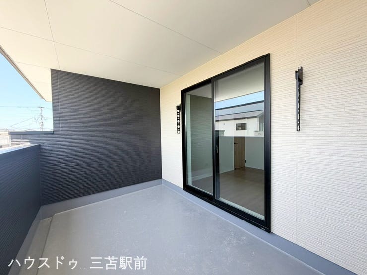 奥行がたっぷりあるので、ちょっとしたアウトドア空間としても活用できそうです♪