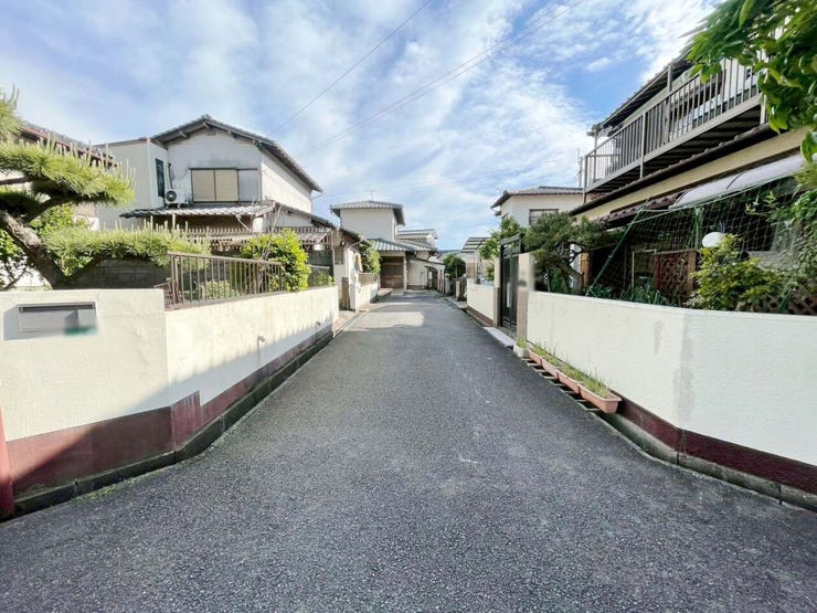 ■小倉南区湯川新町 中古戸建て■ ■駐車2台可■LDK約12帖■和室■バス停徒歩約4分