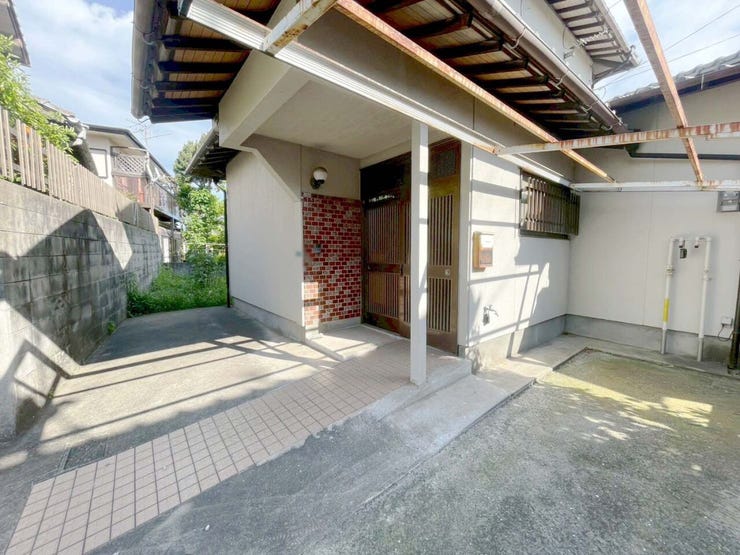 ■小倉南区湯川新町 中古戸建て■ ■駐車2台可■LDK約12帖■和室■バス停徒歩約4分