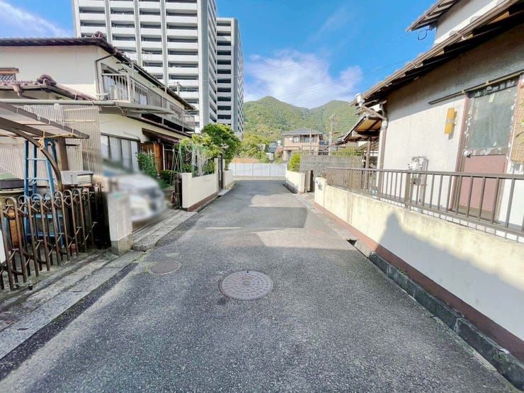 ■小倉南区湯川新町 中古戸建て■ ■駐車2台可■LDK約12帖■和室■バス停徒歩約4分