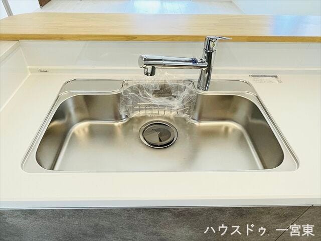 ≪シンク≫
錆びにくくて耐久性や耐熱性に優れていてメンテナンスが楽なステンレスシンク。