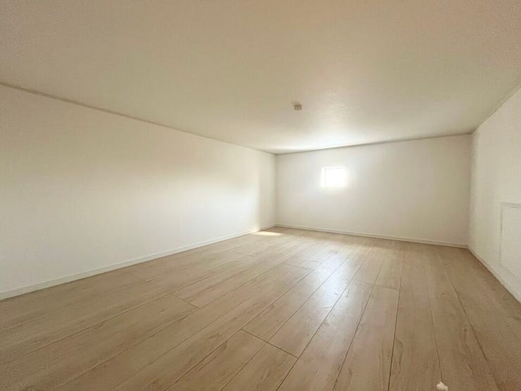 季節用品や大型荷物の収納に便利なグルニエ付き。居住空間をすっきりと保てます。