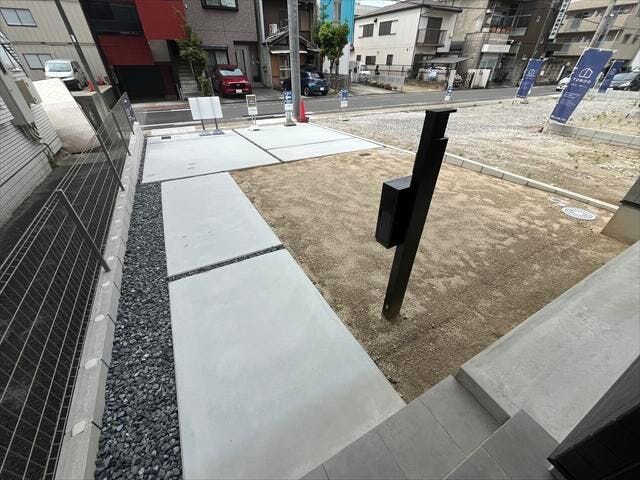 おうち時間がもっと心地よくなる、南庭付きです♪(15帖の広さ)