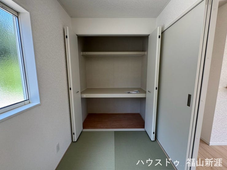 和室には安心の大収納があります。お布団やリビングに必要なもの等しまえます。