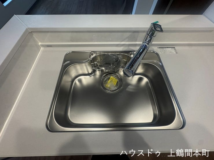 お手入れのしやすいステンレスシンク。