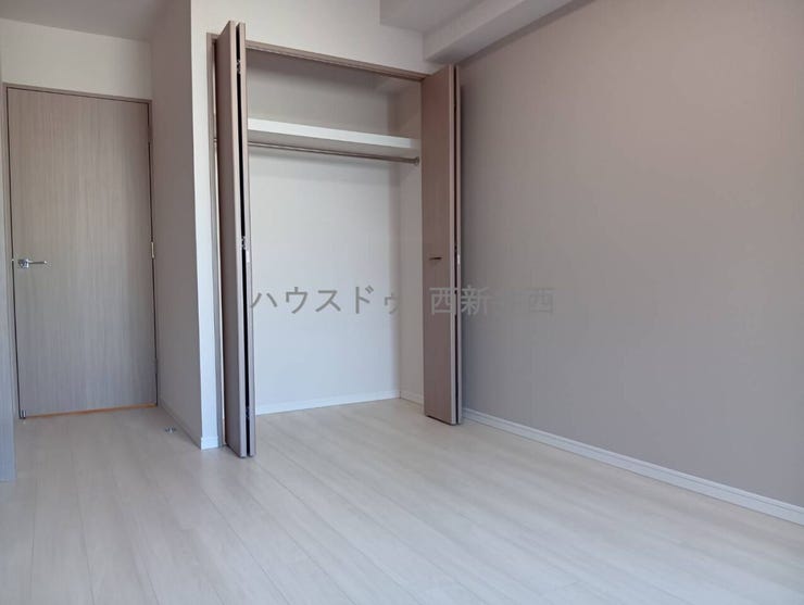 洋室にはクローゼットあり