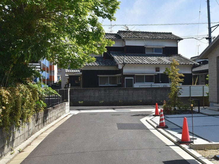 東側道路