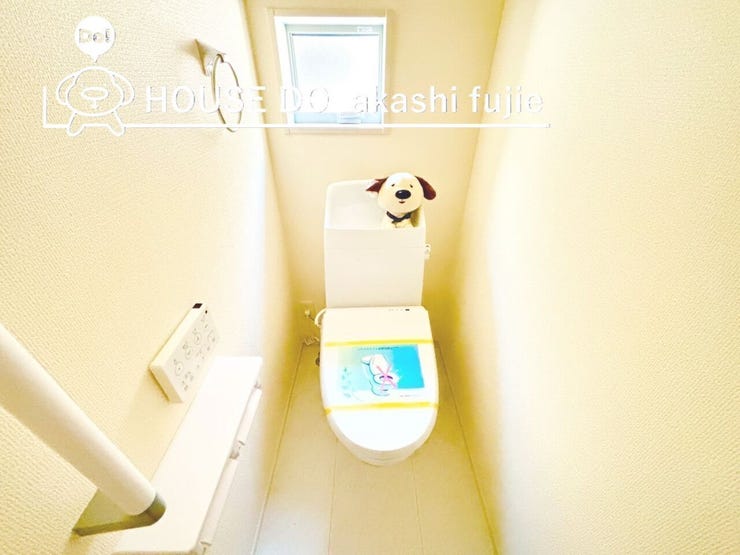 洗浄便座つきのトイレ