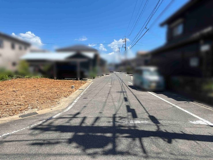 東側前面道路