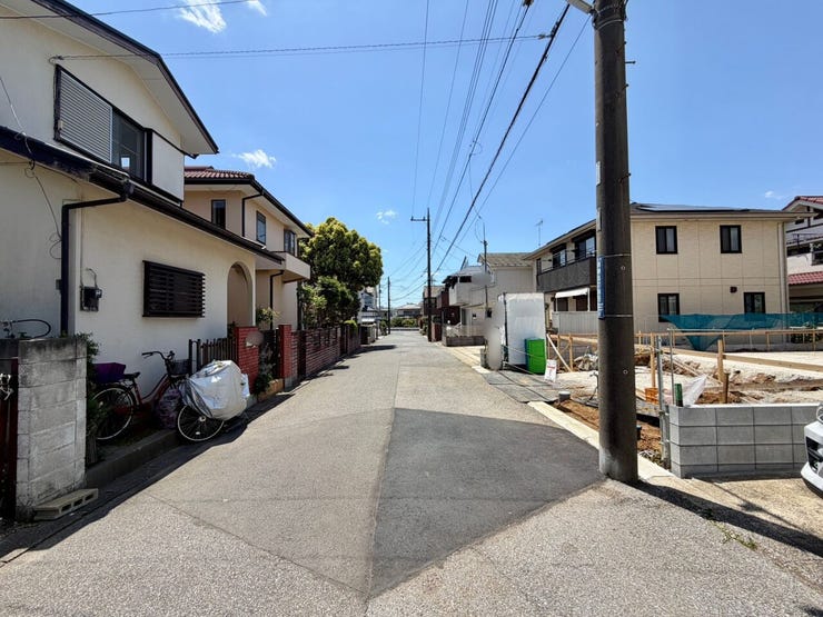 スーパーやコンビニ、ドラッグストア、郵便局が徒歩圏内にそろう利便性の高い立地です♪