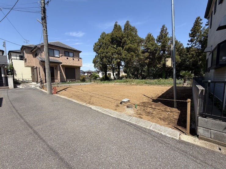【外観】
緑豊かな住宅地♪随時ご案内可能です!
当物件はもちろんですが、他に気になる物件のご案内等お気軽にお問い合わせ下さい!