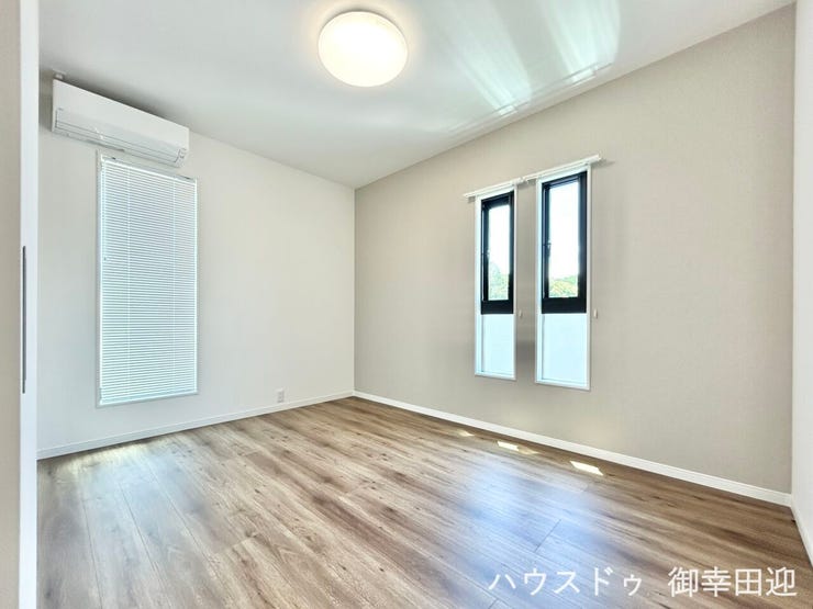 ■2階6帖洋室■心からリラックスできる静けさ、上質な眠りで、毎日をリセットします。明日への活力を養う空間です。