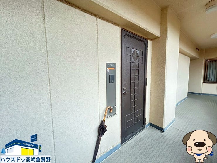 落ち着いた雰囲気のエントランスが、毎日の「ただいま」をやさしく迎えてくれそう♪