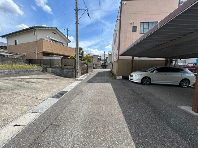 南側道路 西から東方向