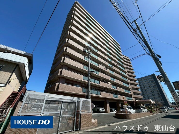 【外観】
福田町駅徒歩5分の利便性と、10階南向き角住戸の開放感が魅力のリノベーション住戸です。小学校も近く、生活施設が揃う住みやすい環境です。