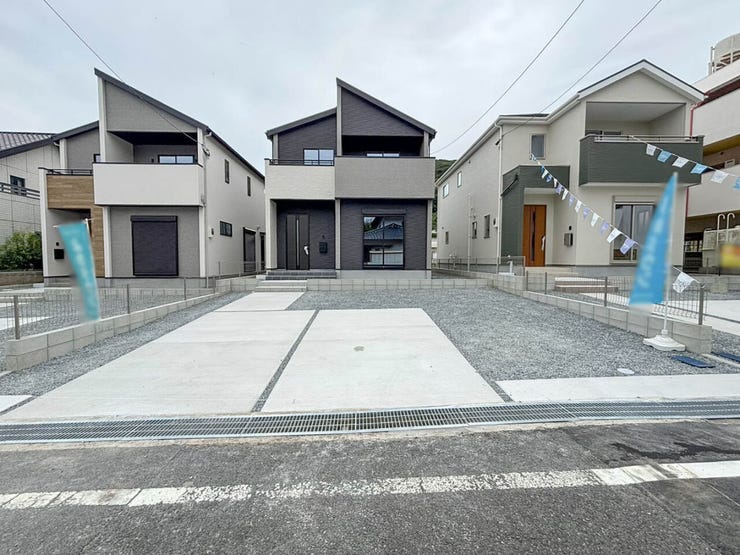 WIC2ヶ所♪小倉北区常磐町新築戸建て◎駐車場◎全室フローリング◎LDK18帖以上◎収納充実