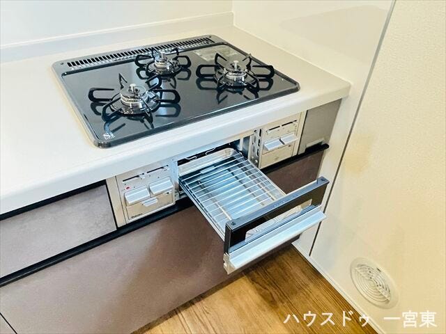 ≪コンロ≫同時に沢山の調理をする事が出来るので便利です。