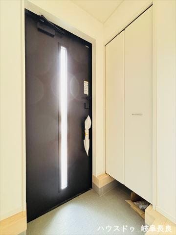 シンプルで使いやすい玄関は、毎日の出入りも快適。すっきりとした空間で心地よい暮らしを叶えます。