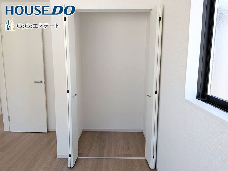 □■収納■□
各部屋にクローゼット完備♪
ゆとりの収納で、お部屋がスッキリ片付きます。