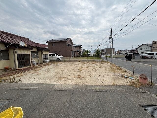 人気の整形地です。