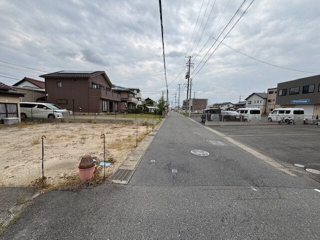 南側前面道路の様子です。