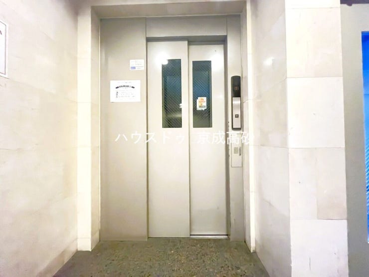 エレベーター1基