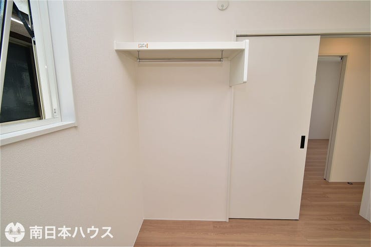 【洋室収納】
