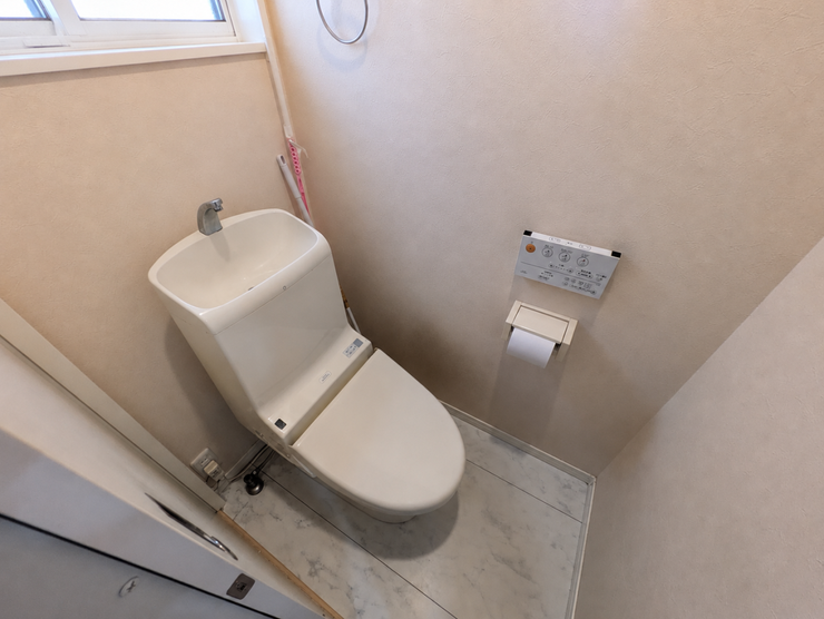 ◇トイレは1階と2階2か所にあります♪
※AIによるCG加工を施しています