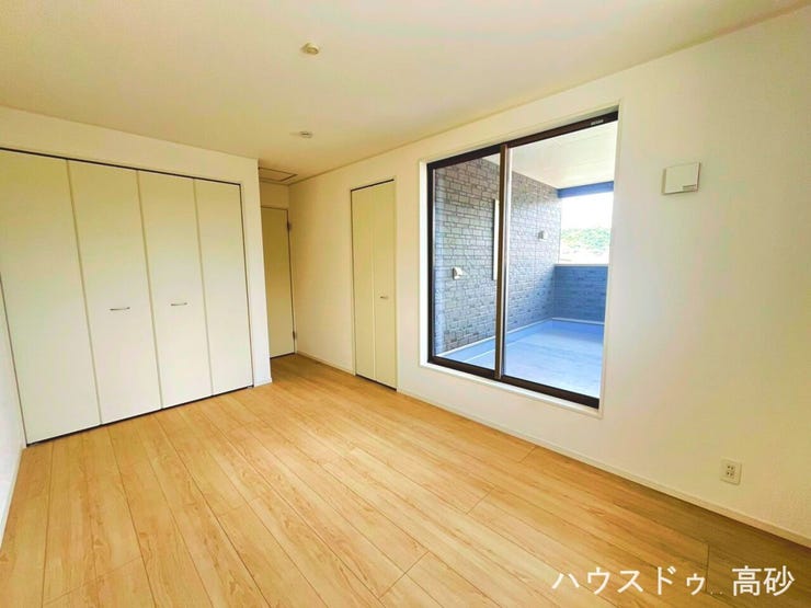 自然光に包まれた、居心地の良い空間となってます◎