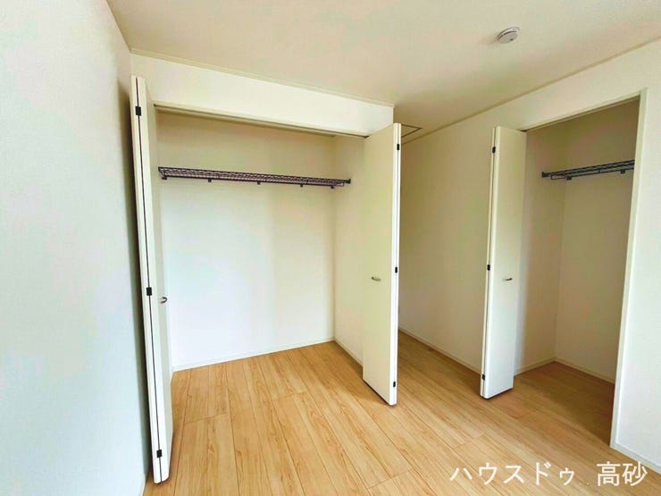たっぷり入って、すっきり片づく収納空間です