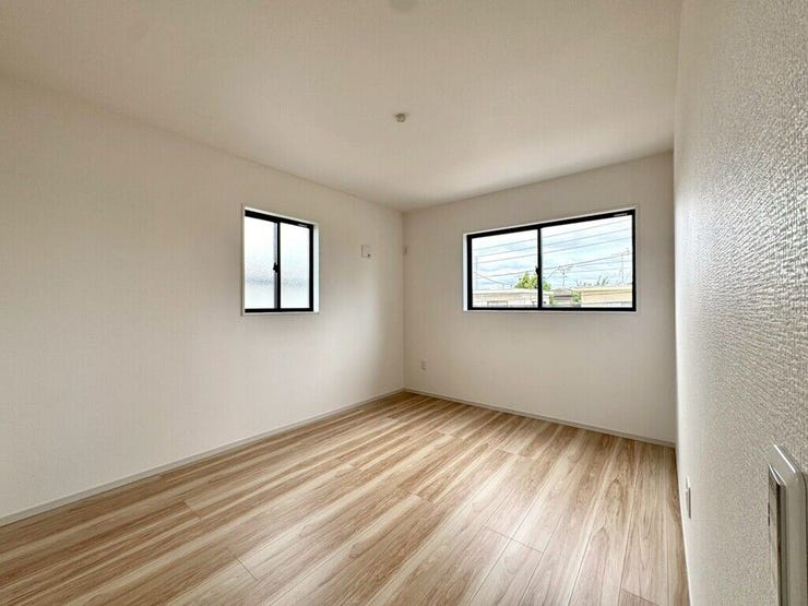 【Bedroom】主寝室や子ども部屋、在宅ワークにも使える洋室。暮らしに合わせて自由にレイアウトできます。