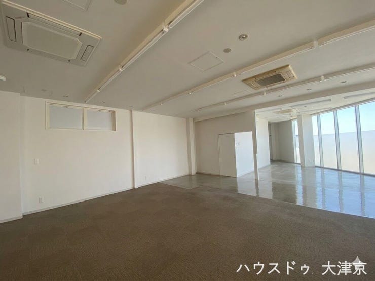 内装コンディション良好。清潔感のあるクリーンな空間
※画像の一部を加工しております