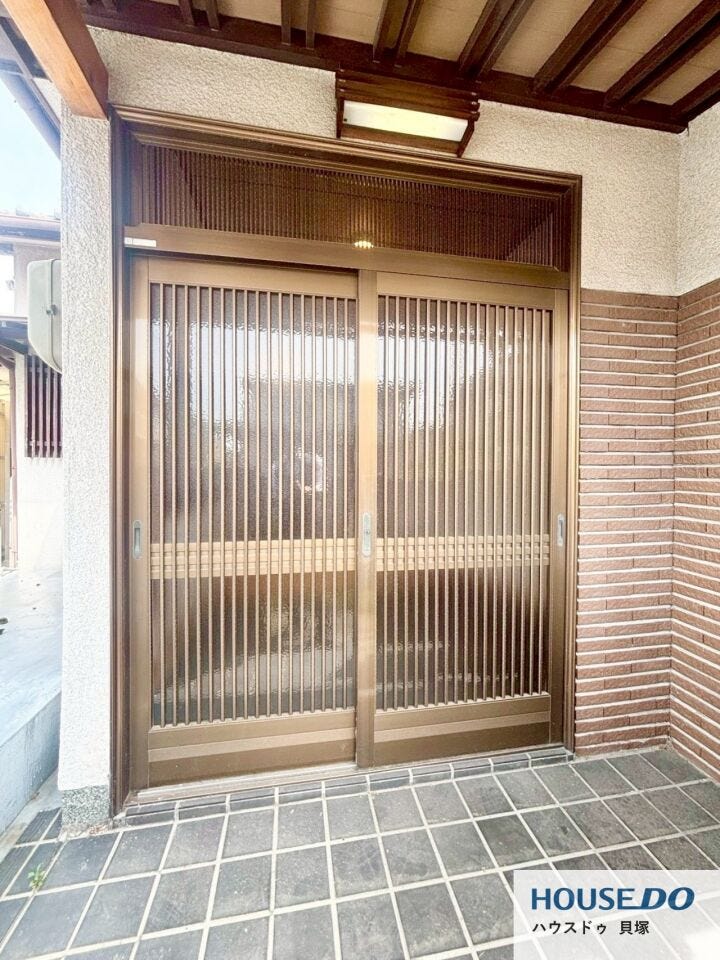 「ただいま」と「おかえり」が行き交うホッとするあたたかい玄関です。