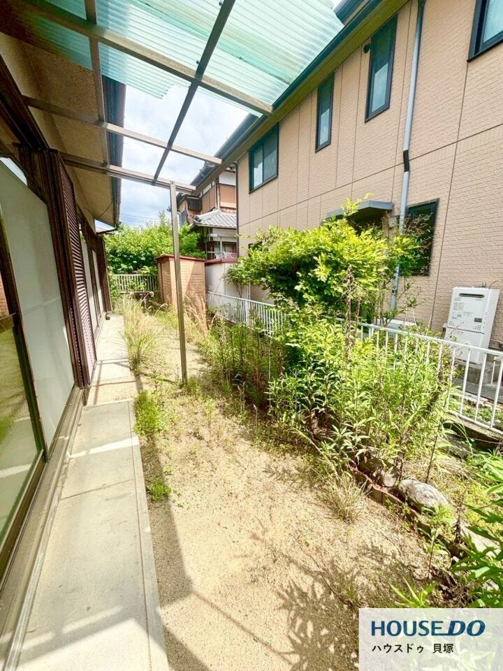 陽当たりの良いお庭スペースで、ガーデニングも楽しめます!