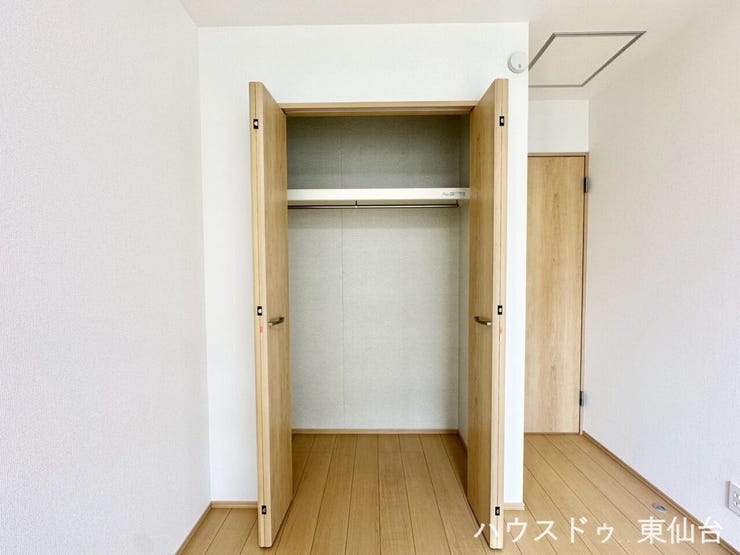 気になる収納はこちら。
奥行きもあり使いやすそうです。