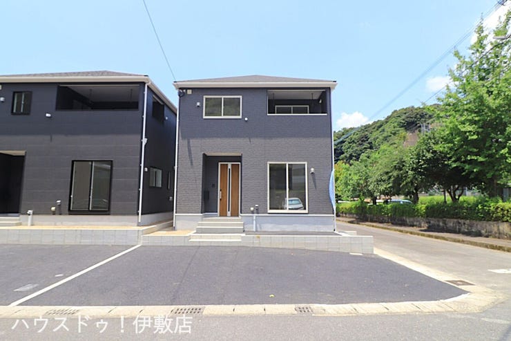 下伊敷２丁目 新築戸建 【駐車場】
並列普通車2台、軽1台可能