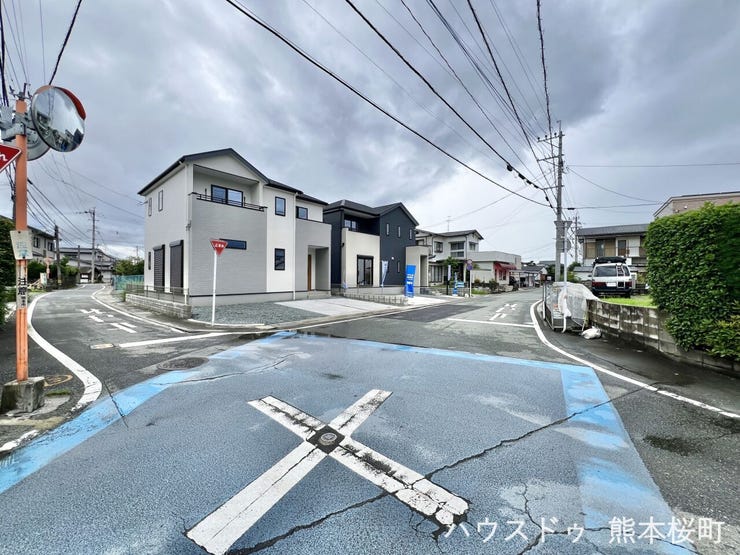 ■理想を叶える新しい暮らしの舞台■高いデザイン性と機能性を兼ね備えた住まい。ここで、家族の新しい物語が始まります。