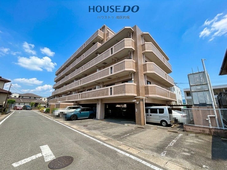 白水小学校まで徒歩4分。幼稚園保育園や公園も近隣に揃う子育てファミリーにもおすすめの立地です。