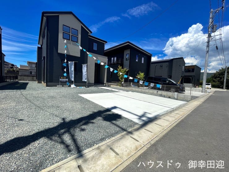 ■車と趣味の幅が広がる場所■単なる駐車スペースではない、洗車やタイヤ交換、DIYにも使える多目的な屋外スペースです。