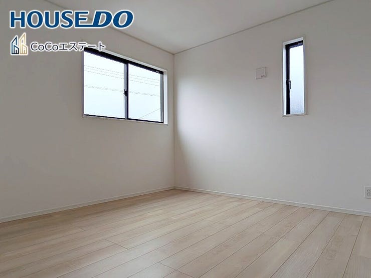 □■洋室■□
6帖の洋室です♪
光が取り込みやすい2面採光のお部屋です。日当たり・風通し良好です♪