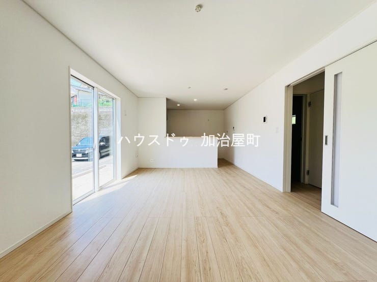 オプションでフロアコーティング、珪藻壁施工、エアコン設置、カーテンレール取付等ご相談可能です♪