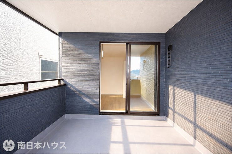 桜ヶ丘５丁目 新築戸建 桜ヶ丘5丁目 第5-2号棟 【過去施工例】日々の洗濯物干しなどに使いやすい、バルコニーの施工例です。