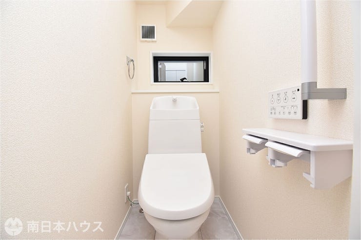 桜ヶ丘５丁目 新築戸建 桜ヶ丘5丁目 第5-2号棟 【過去施工例】温水洗浄便座付きで、すっきりとした印象のトイレの施工例です。