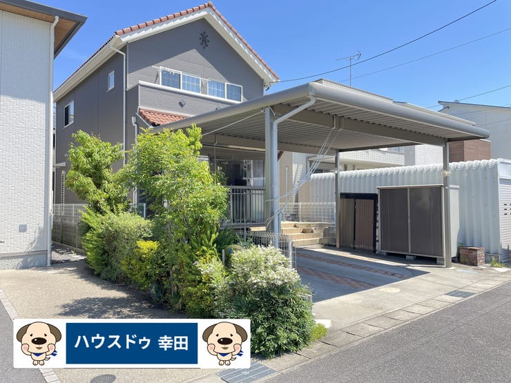 【外観】
築12年の長期優良住宅。
「長く住み続けられる、質の高い家」として国が認定した住宅です。耐震性や省エネ性、維持管理のしやすさなど、法律で定められた厳しい基準をクリア。