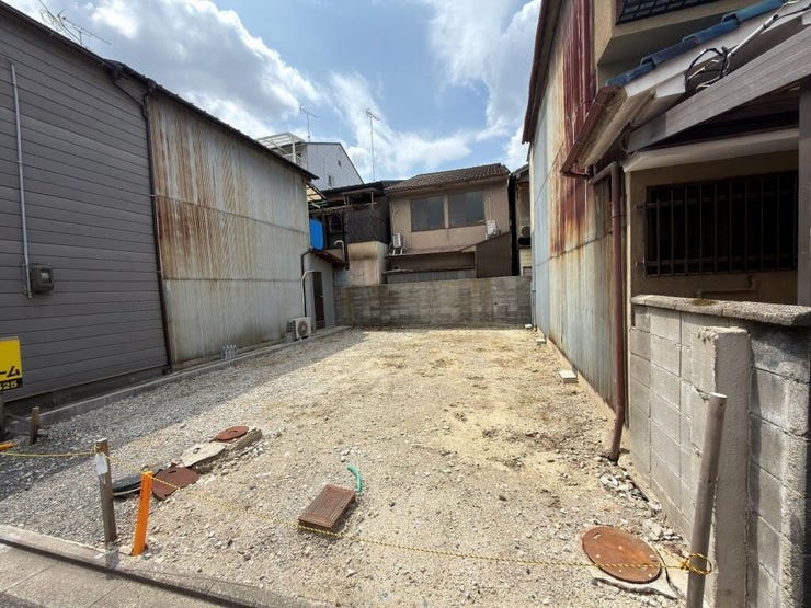 【外観】
建築条件なし土地。
お好きなハウスメーカで建築できます。