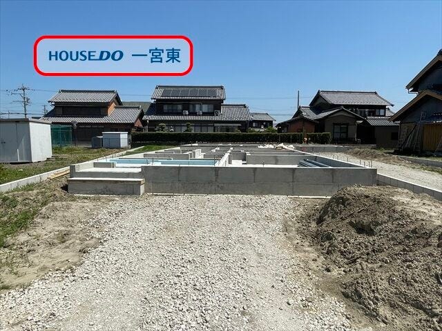 【外観】
4LDK 駐車場あり◎、
JR東海道本線 「木曽川」 駅 徒歩37分、
学区:葉栗北小学校 徒歩13分、葉栗中学校 徒歩12分
*お気軽にお問い合わせください*