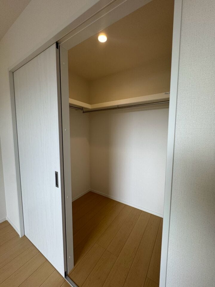 大容量のウォークインクローゼット